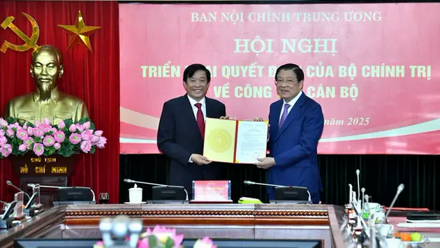 &Ocirc;ng B&ugrave;i Văn Nghi&ecirc;m giữ chức Ph&oacute; Trưởng Ban Nội ch&iacute;nh Trung ương