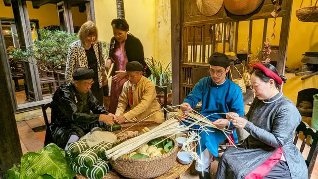 Thời gian v&agrave;o cửa miễn ph&iacute; tại hai di t&iacute;ch phố cổ