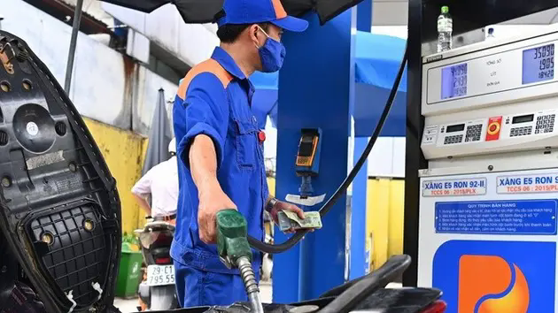 Gi&aacute; xăng dầu đồng loạt giảm sau Tết
