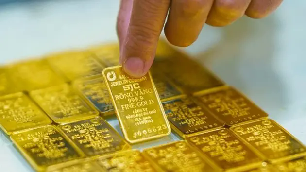 Gi&aacute; v&agrave;ng trong nước ng&agrave;y 4/2 chạm mốc cao nhất 3 th&aacute;ng