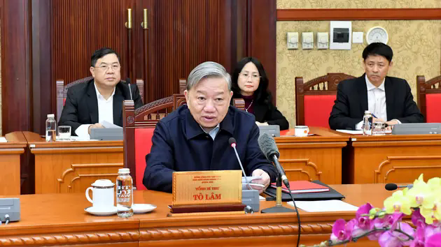 Kh&ocirc;ng để t&igrave;nh trạng ăn Tết k&eacute;o d&agrave;i, lơ l&agrave; c&ocirc;ng việc