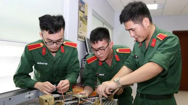 C&aacute;c trường Qu&acirc;n đội đ&agrave;o tạo trở lại hệ d&acirc;n sự