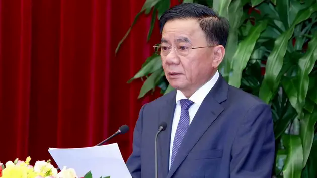 Bộ Ch&iacute;nh trị y&ecirc;u cầu nghi&ecirc;n cứu bỏ cấp huyện, s&aacute;p nhập một số đơn vị h&agrave;nh ch&iacute;nh cấp tỉnh