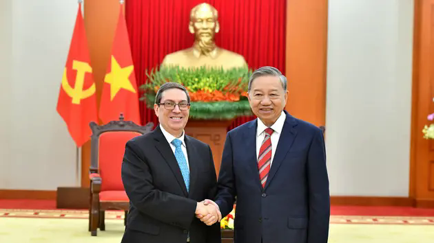 Tổng B&iacute; thư T&ocirc; L&acirc;m tiếp Bộ trưởng Ngoại giao Cuba