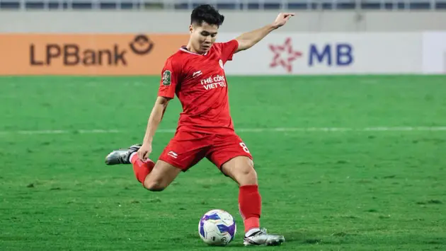 HLV Kim Sang Sik t&igrave;m ra hậu vệ phải số 1