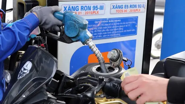 Gi&aacute; xăng tăng mạnh tuần thứ 2 li&ecirc;n tiếp
