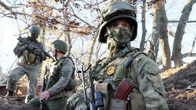 Chiến sự Nga-Ukraine ng&agrave;y 21/2: Nga giải ph&oacute;ng th&ecirc;m hai khu định cư