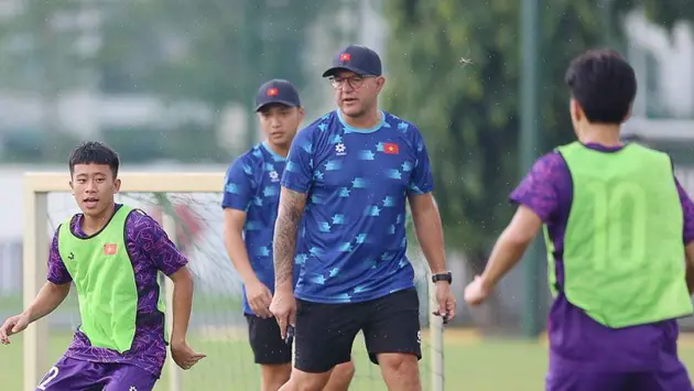 Bốn cầu thủ v&ocirc; địch U19 được gọi l&ecirc;n tuyển Việt Nam