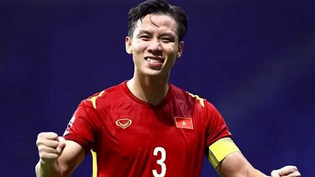 FIFA bất ngờ so s&aacute;nh Quế Ngọc Hải v&agrave; huyền thoại Pepe
