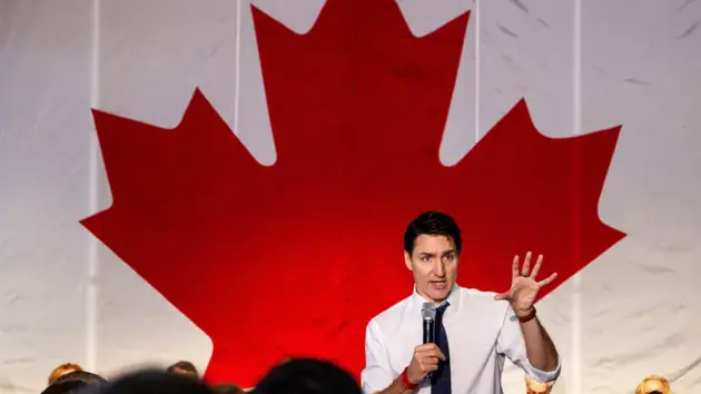 Thuế của &ocirc;ng Trump ch&acirc;m ng&ograve;i 'cuộc chiến sinh tồn' của Canada