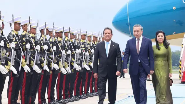 Indonesia bắn đại b&aacute;c ch&agrave;o mừng Tổng B&iacute; thư T&ocirc; L&acirc;m