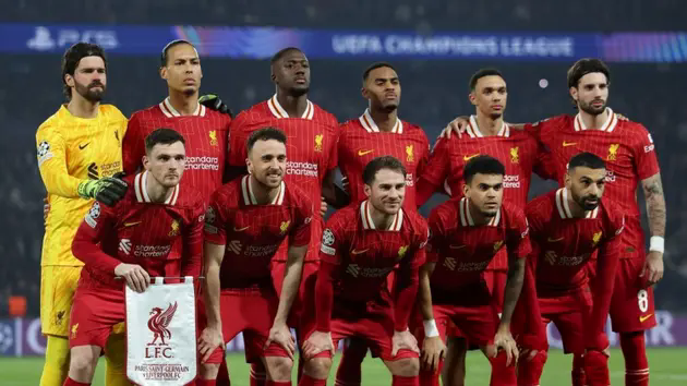 5 cầu thủ Liverpool c&oacute; nguy cơ bị treo gi&ograve;