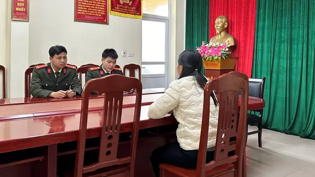 Xử phạt người b&aacute;o chốt của Cảnh s&aacute;t giao th&ocirc;ng