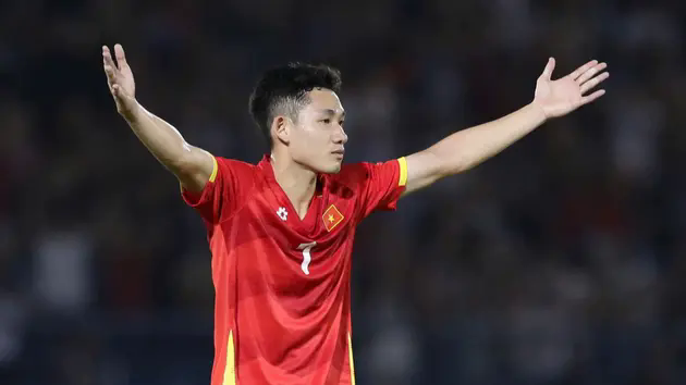 Hai Long - Ng&ocirc;i sao mới nổi của b&oacute;ng đ&aacute; Việt Nam