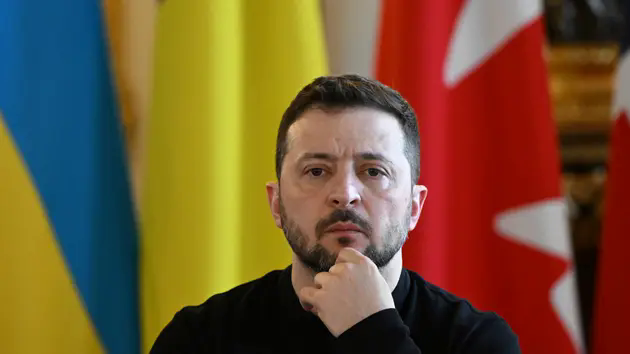 &Ocirc;ng Zelensky muốn biết chi tiết về cuộc điện đ&agrave;m Trump - Putin