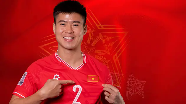 Duy Mạnh được vinh danh trước trận đấu với L&agrave;o