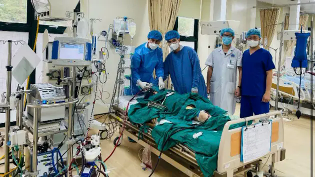 Hồi sinh bệnh nh&acirc;n ngừng tuần ho&agrave;n bằng kỹ thuật ECMO