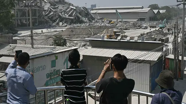 Th&aacute;i Lan đ&oacute;ng cửa trường học tr&ecirc;n to&agrave;n quốc