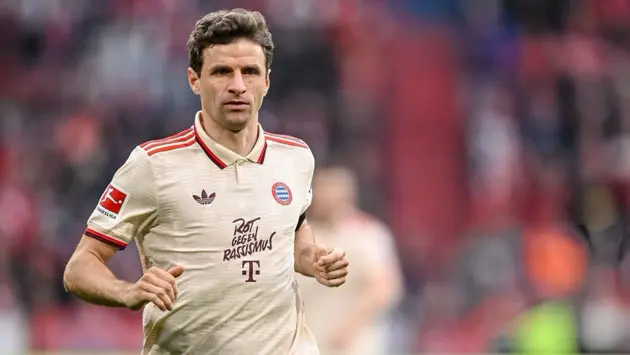 Thomas Muller rời Bayern Munich sau 17 năm