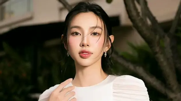Hoa hậu Th&ugrave;y Ti&ecirc;n bị phạt 25 triệu đồng vụ kẹo Kera