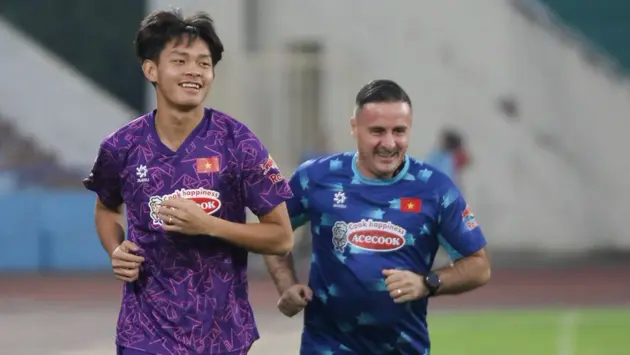 Tiền đạo B&ugrave;i Vĩ H&agrave;o được phẫu thuật chấn thương th&agrave;nh c&ocirc;ng