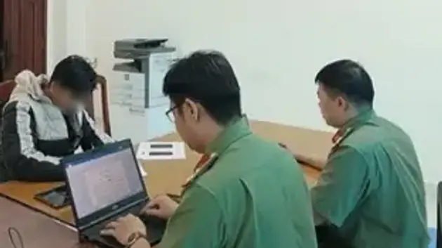 Triệu tập bốn đối tượng tung tin giả về tinh gọn bộ m&aacute;y