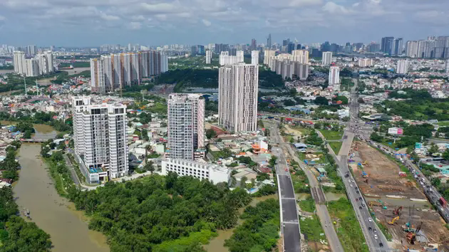 Thị trường bất động sản 'mắc ba căn bệnh như người gi&agrave;'
