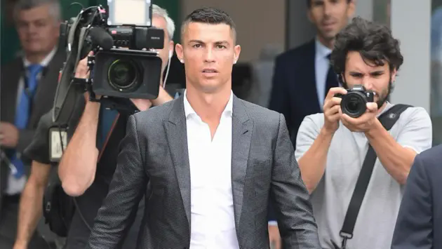 Ronaldo lấn s&acirc;n sang Hollywood