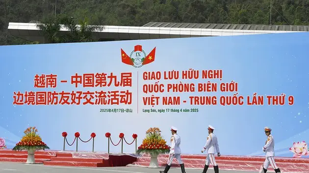Giao lưu hữu nghị quốc ph&ograve;ng bi&ecirc;n giới Việt Nam-Trung Quốc