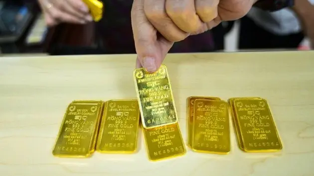 Gi&aacute; v&agrave;ng lập đỉnh kỷ lục, lời khuy&ecirc;n cho nh&agrave; đầu tư?