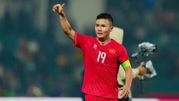 Quang Hải l&agrave;m đội trưởng đấu Man United?
