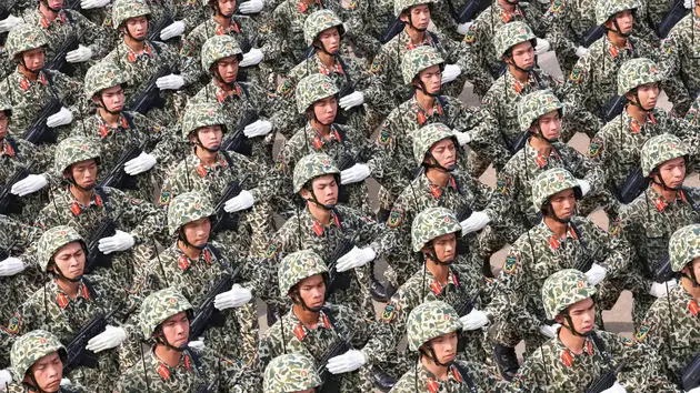 Việt Nam cử qu&acirc;n nh&acirc;n duyệt binh tại Quảng trường Đỏ ở Nga