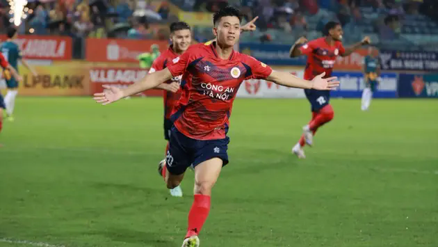 HLV Kim Sang-sik 'chốt' tiền đạo tương lai cho tuyển Việt Nam