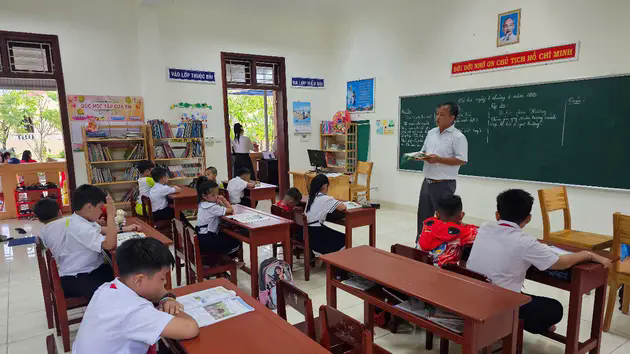 Ươm mầm chữ giữa tr&ugrave;ng khơi