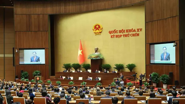 Quốc hội b&agrave;n ch&iacute;nh s&aacute;ch đột ph&aacute; ph&aacute;t triển khoa học c&ocirc;ng nghệ