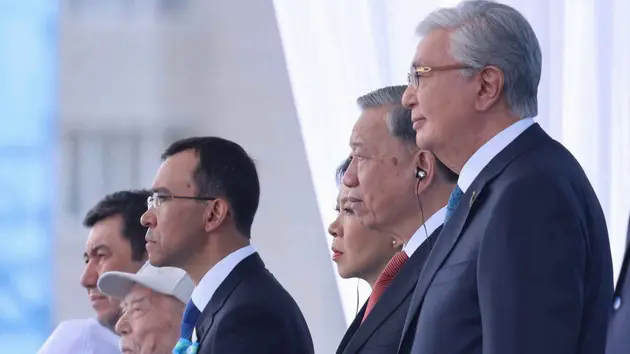 Tổng B&iacute; thư T&ocirc; L&acirc;m dự Lễ duyệt binh Ng&agrave;y Chiến thắng tại Kazakhstan