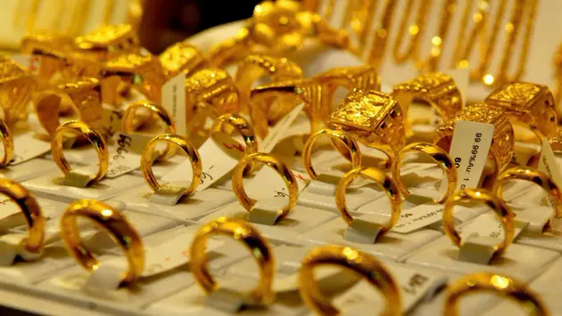 Gi&aacute; v&agrave;ng trong nước ng&agrave;y 8/5 quay đầu giảm mạnh