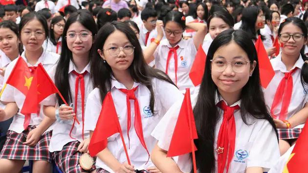 H&agrave; Nội: Học ph&iacute; lớp 6 trường c&ocirc;ng gần 5,8 triệu đồng