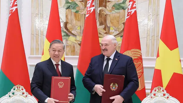 Tuy&ecirc;n bố chung về thiết lập quan hệ Đối t&aacute;c Chiến lược giữa Việt Nam v&agrave; Belarus
