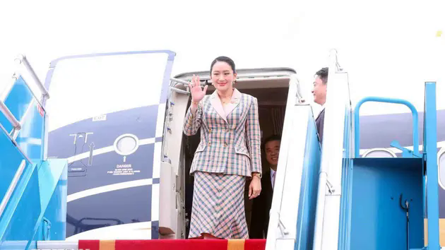 Thủ tướng Th&aacute;i Lan bắt đầu chuyến thăm ch&iacute;nh thức Việt Nam