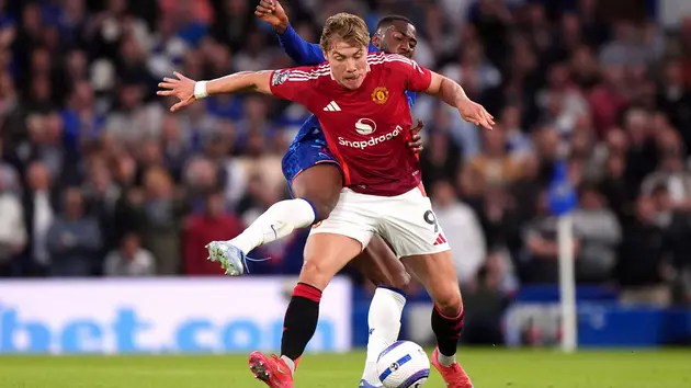 Man United ph&aacute; nhiều kỷ lục kh&ocirc;ng mong muốn