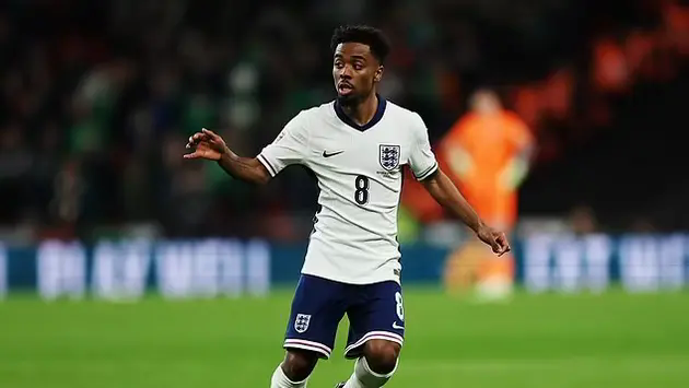 Angel Gomes x&aacute;c nhận rời Lille