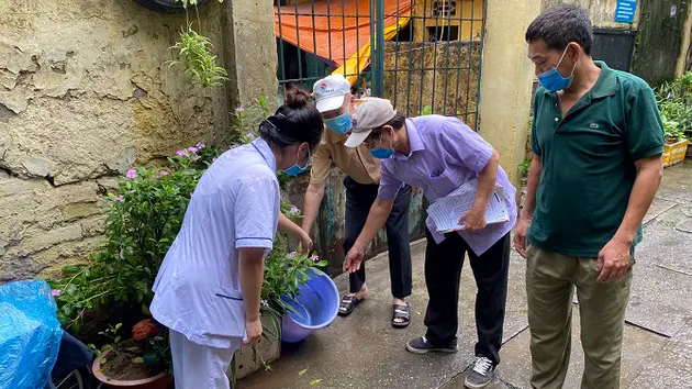 Cao điểm ph&ograve;ng chống COVID-19, sốt xuất huyết