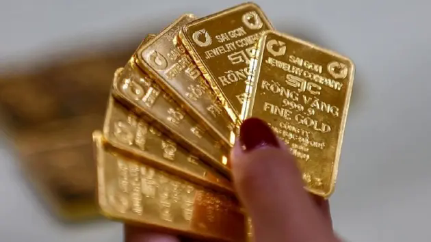 Gi&aacute; v&agrave;ng miếng giảm mạnh 2 triệu đồng/lượng