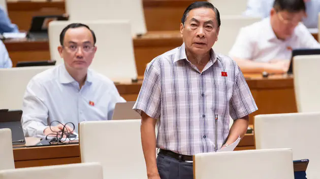 'Vụ Trương Mỹ Lan c&oacute; thể x&acirc;y được nửa đường sắt Bắc-Nam'