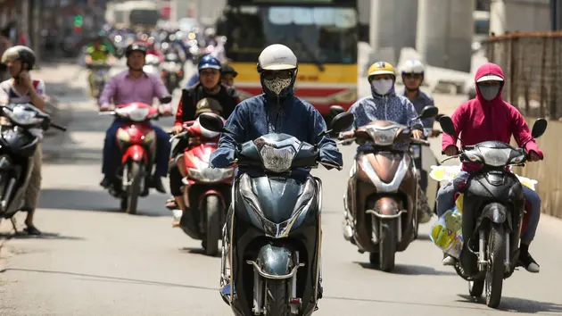 H&agrave; Nội nắng n&oacute;ng hơn 40 độ C
