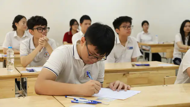 Ngữ liệu đề thi Ngữ văn c&oacute; thể kh&ocirc;ng nằm trong SGK