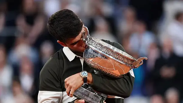Đ&ecirc;m Paris đ&aacute;ng nhớ với trận chung kết d&agrave;i nhất lịch sử