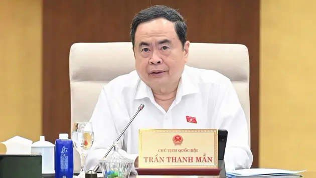Lương chỉ l&agrave; một trong c&aacute;c chế độ m&agrave; gi&aacute;o vi&ecirc;n được hưởng