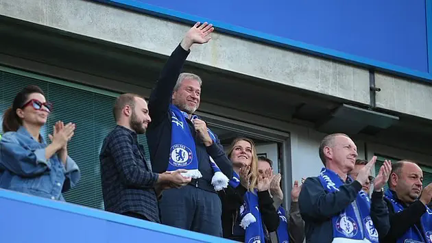 Roman Abramovich l&ecirc;n tiếng sau 3 năm b&aacute;n Chelsea